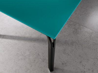 Vinny 4 – Lacquered No Print Glass Top Executive Desk 1